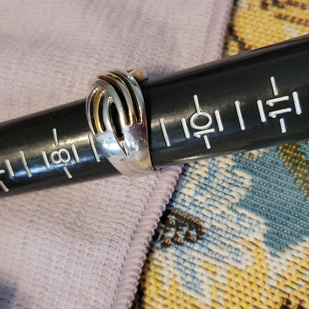 Beautiful Ring - image 4